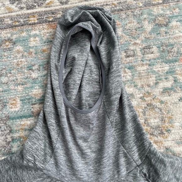 Nike Running Women's Gray Element Dri-Fit Hooded Pullover Shirt Size M - Picture 3 of 6